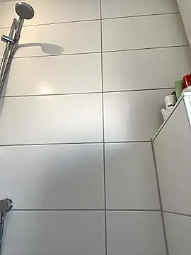 youngpablo4 online show from January 7, 2026, 9:25 am