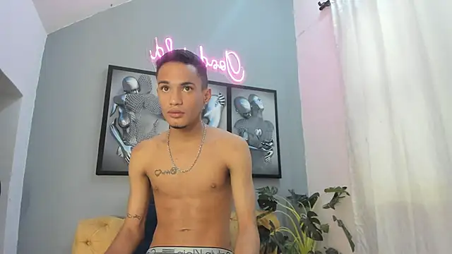 Snapshot of dean_cooper chatting on February 8, 2026, 7:33 pm dean cooper online show from February 8, 2026, 7:33 pm