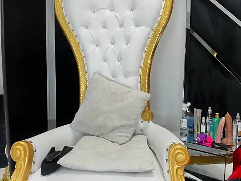 LauraScarlet online show from March 13, 2026, 4:28 am