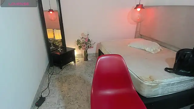 ZoeFox5 online show from February 9, 2026, 11:08 am