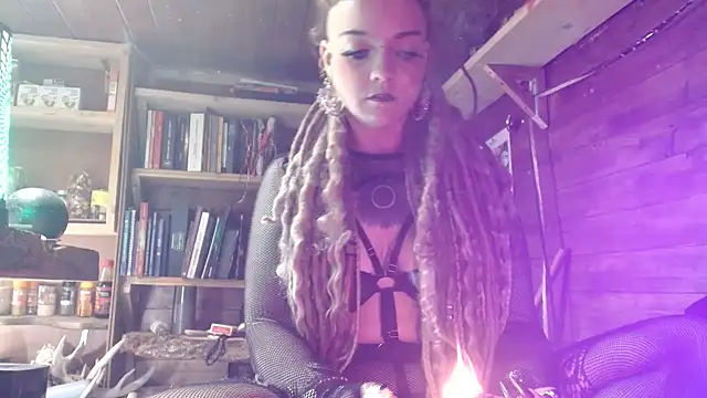 spiralhokkaido23 online show from April 5, 2026, 2:13 pm