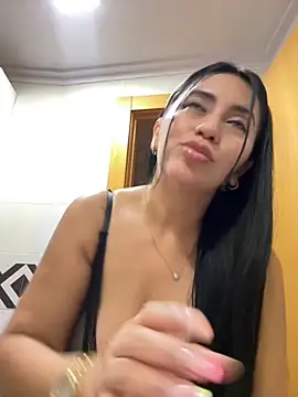 nataliia queen  online show from June 10, 2026, 12:45 am