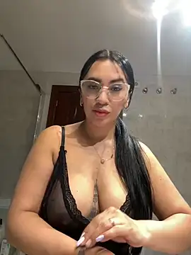 nataliia queen  online show from May 20, 2026, 11:35 pm