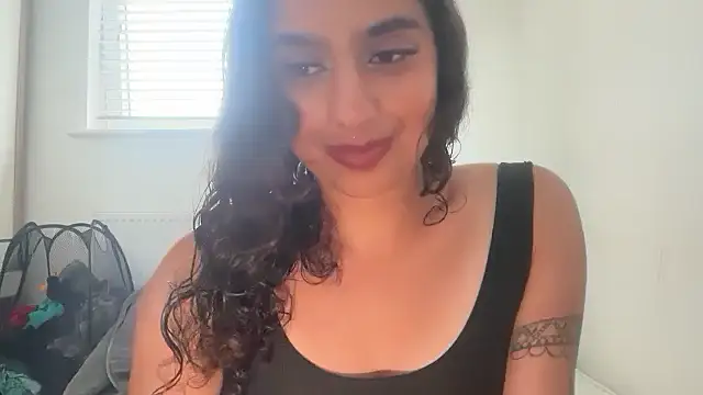 fayfay21xh online show from May 7, 2026, 5:05 pm