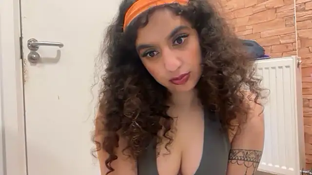 fayfay21xh online show from February 24, 2026, 6:20 pm