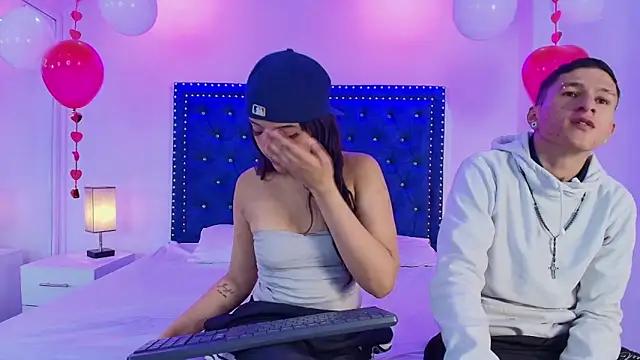 Snapshot of Vero_and_stive chatting on February 14, 2026, 7:14 pm Vero and stive online show from February 14, 2026, 7:14 pm