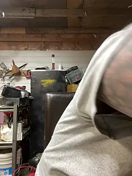 Snapshot of WIDBIGWHITECOCK chatting on February 2, 2026, 4:33 am WIDBIGWHITECOCK online show from February 2, 2026, 4:33 am