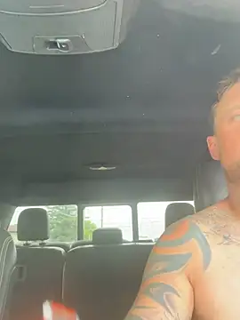 WIDBIGWHITECOCK online show from June 19, 2026, 4:24 pm