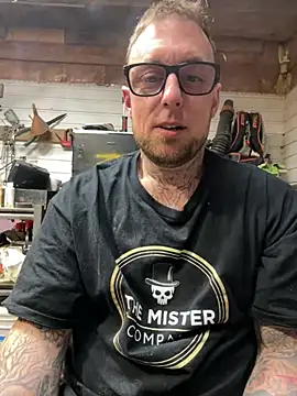 Snapshot of WIDBIGWHITECOCK chatting on February 1, 2026, 5:06 am WIDBIGWHITECOCK online show from February 1, 2026, 5:06 am