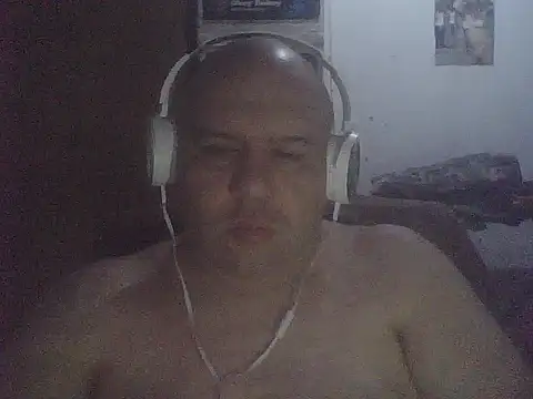 franco bearboy05 online show from January 16, 2026, 6:23 pm