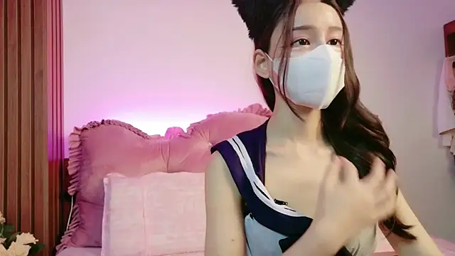 Snapshot of Fiona_y chatting on February 10, 2026, 11:42 am Fiona y online show from February 10, 2026, 11:42 am