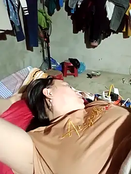 vanvan005 online show from February 7, 2026, 1:19 pm