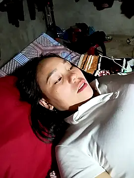 vanvan005 online show from February 13, 2026, 12:32 am