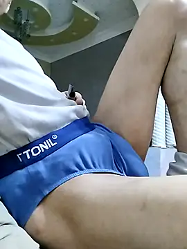 Snapshot of MonetaryContest chatting on February 4, 2026, 9:21 pm MonetaryContest online show from February 4, 2026, 9:21 pm