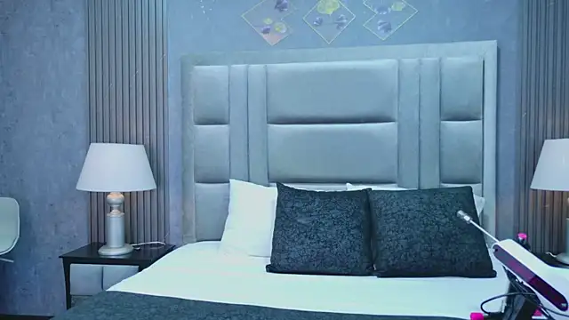 VioletFroost online show from January 17, 2026, 7:28 pm