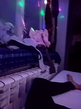 Snapshot of MandrNavi chatting on February 19, 2026, 10:40 pm MandrNavi online show from February 19, 2026, 10:40 pm