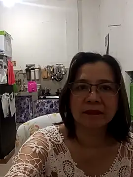 Snapshot of Olivia_74 chatting on February 6, 2026, 2:02 pm Olivia 74 online show from February 6, 2026, 2:02 pm