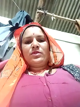 Snapshot of Hot_hiuj chatting on February 7, 2026, 9:23 pm Hot hiuj online show from February 7, 2026, 9:23 pm