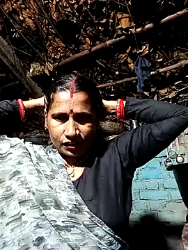 Hot bhi38 online show from April 30, 2026, 8:38 pm