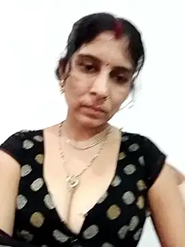 Hot ree85 online show from March 14, 2026, 6:14 pm