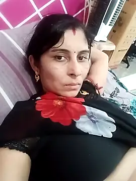 Hot ree85 online show from April 12, 2026, 12:19 pm