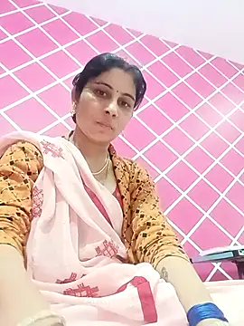 Snapshot of Hot_ree85 chatting on February 3, 2026, 6:22 am Hot ree85 online show from February 3, 2026, 6:22 am