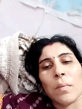 Snapshot of Hot_ree85 chatting on February 20, 2026, 3:14 pm Hot ree85 online show from February 20, 2026, 3:14 pm