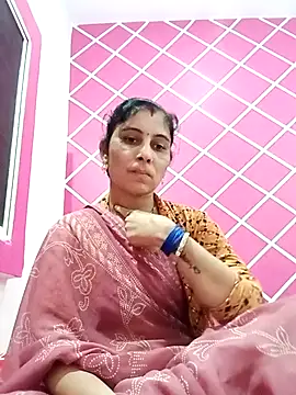 Snapshot of Hot_ree85 chatting on February 10, 2026, 4:55 am Hot ree85 online show from February 10, 2026, 4:55 am