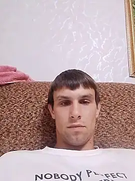 Snapshot of Alex_Will chatting on August 7, 2026, 10:21 am Alex Will online show from August 7, 2026, 10:21 am