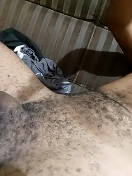 Snapshot of zariocesar chatting on March 3, 2026, 2:35 pm zariocesar online show from March 3, 2026, 2:35 pm