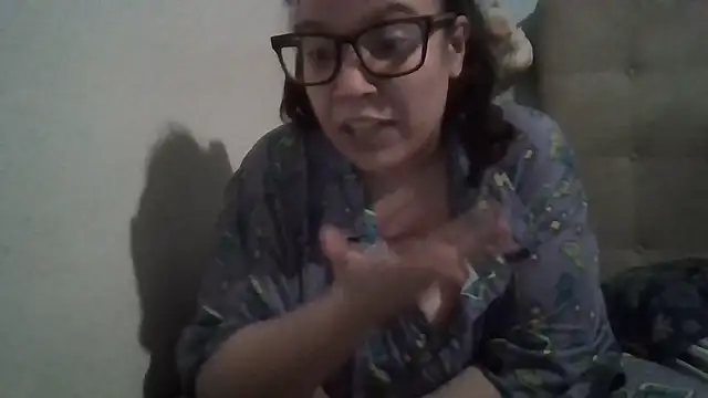 Snapshot of bellakay19 chatting on February 5, 2026, 5:36 am bellakay19 online show from February 5, 2026, 5:36 am