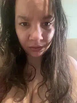 Snapshot of bellakay19 chatting on February 13, 2026, 4:29 pm bellakay19 online show from February 13, 2026, 4:29 pm