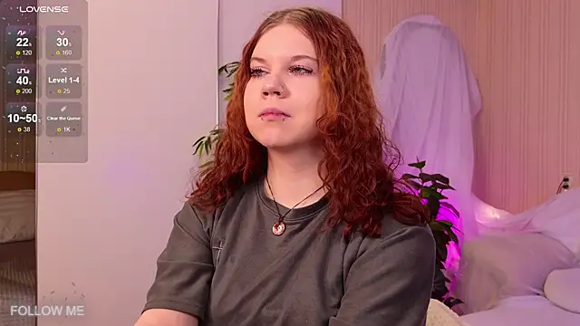 Snapshot of A_Lot_of_Bunny chatting on January 12, 2026, 5:36 am A Lot of Bunny online show from January 12, 2026, 5:36 am