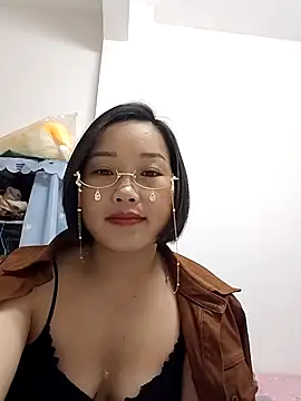 Snapshot of __BingBing__ chatting on February 28, 2026, 9:03 pm BingBing online show from February 28, 2026, 9:03 pm