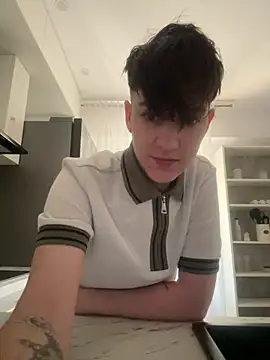 ravenryx online show from April 16, 2026, 11:33 am