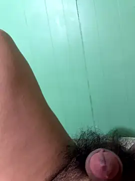 Hernadezp18 online show from January 11, 2026, 3:19 pm