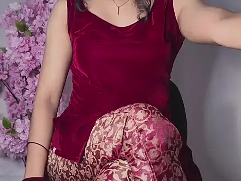 Yasminrosa online show from February 21, 2026, 12:34 am