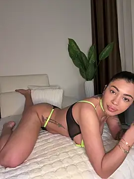 irisxxxiris online show from January 7, 2026, 3:50 pm