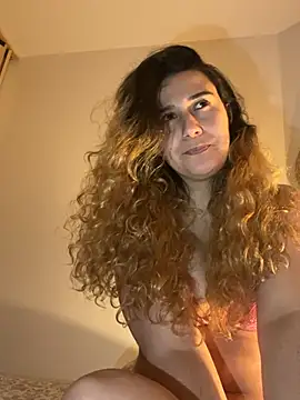 Snapshot of joanaguerreiru chatting on February 15, 2026, 10:41 pm joanaguerreiru online show from February 15, 2026, 10:41 pm