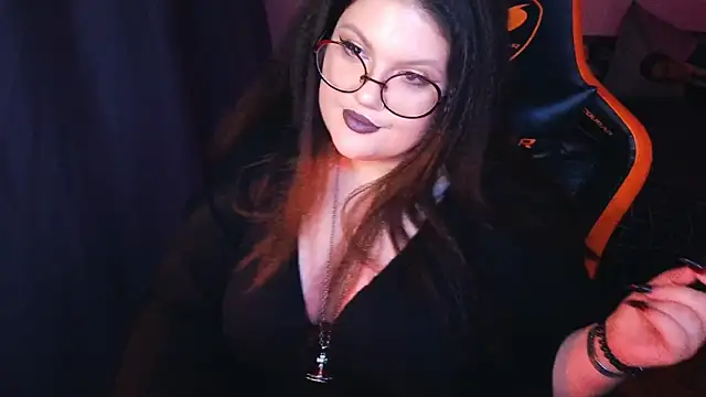 PixelMiss online show from August 8, 2026, 9:11 pm