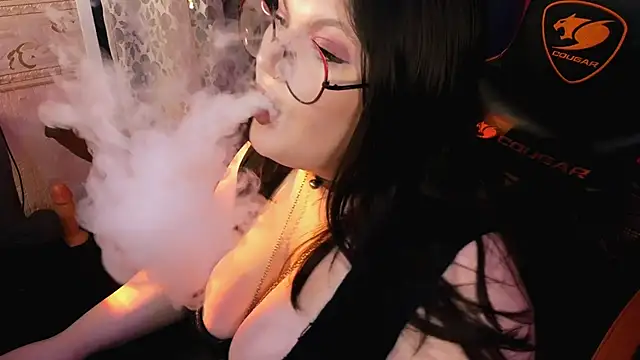 PixelMiss online show from May 19, 2026, 11:23 pm