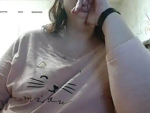 xmyriamx online show from February 2, 2026, 8:19 pm