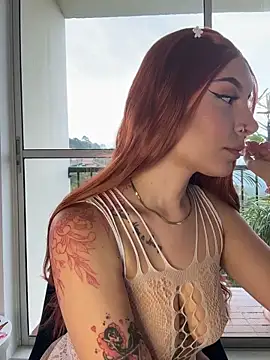 alesziarose  online show from March 3, 2026, 11:01 pm