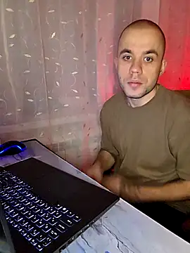 Snapshot of TvoY_bOy1 chatting on February 20, 2026, 4:09 pm TvoY bOy1 online show from February 20, 2026, 4:09 pm