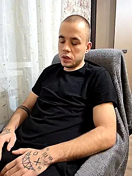 Snapshot of TvoY_bOy1 chatting on February 14, 2026, 4:51 pm TvoY bOy1 online show from February 14, 2026, 4:51 pm