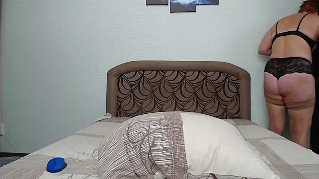  Sweet Dream  online show from October 9, 2025, 4:57 am