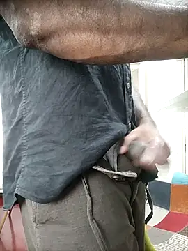 kinkydues online show from June 8, 2026, 9:43 am