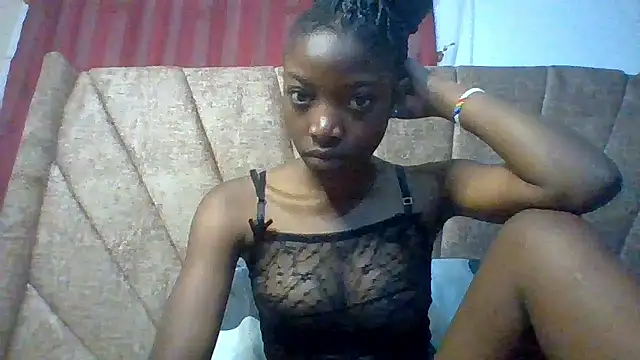 Snapshot of smily_sophia chatting on January 17, 2026, 5:11 am smily sophia online show from January 17, 2026, 5:11 am