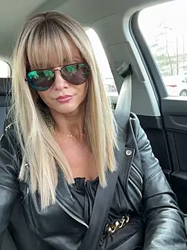 NaughtyNinky online show from March 12, 2026, 1:04 pm