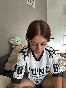 Luna licous online show from July 7, 2026, 1:14 pm